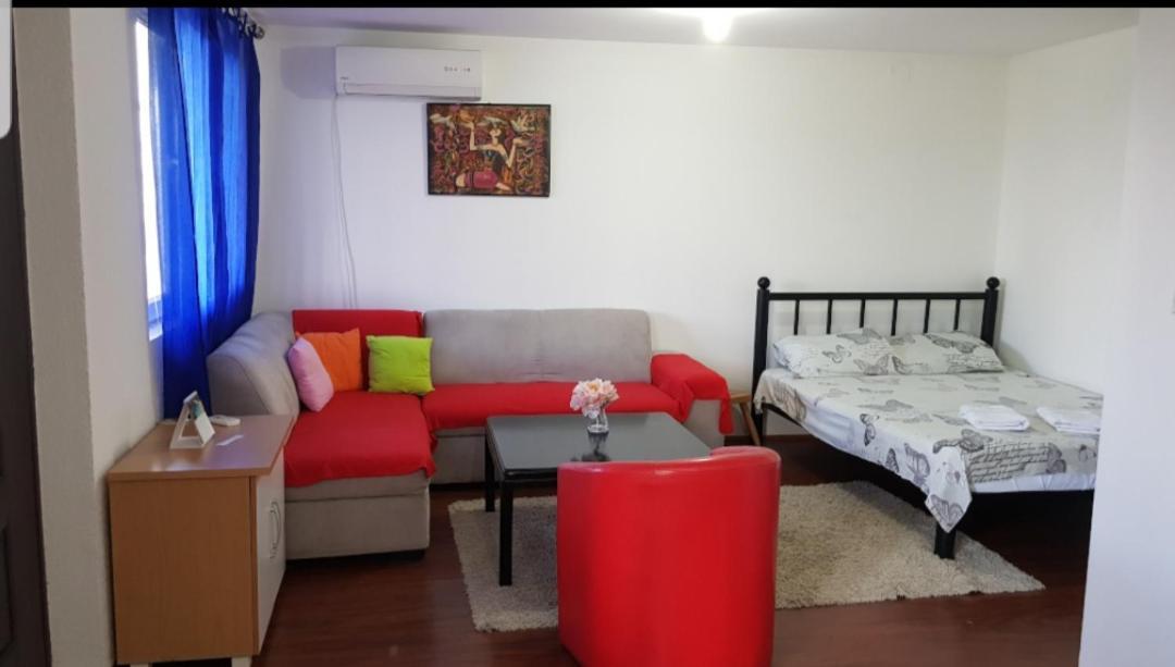 Apartment Dina Skopje Zewnętrze zdjęcie
