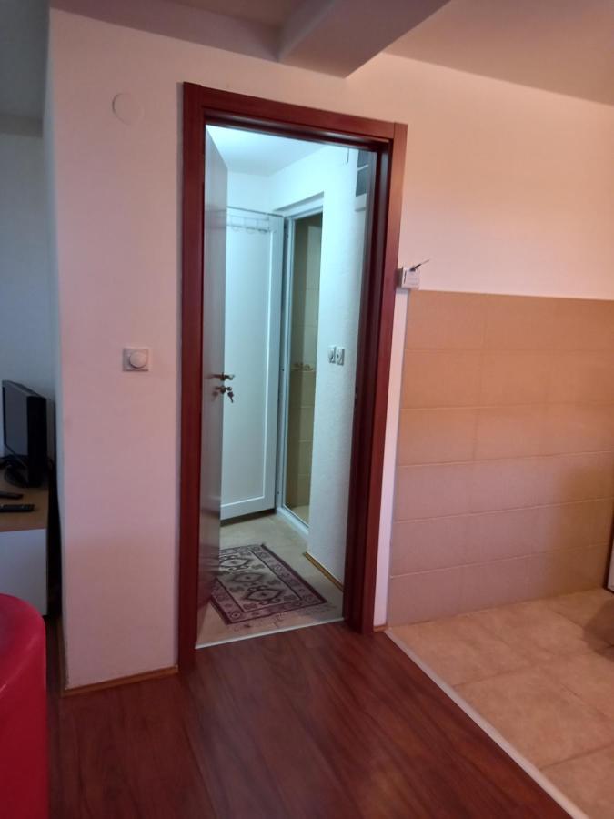Apartment Dina Skopje Zewnętrze zdjęcie